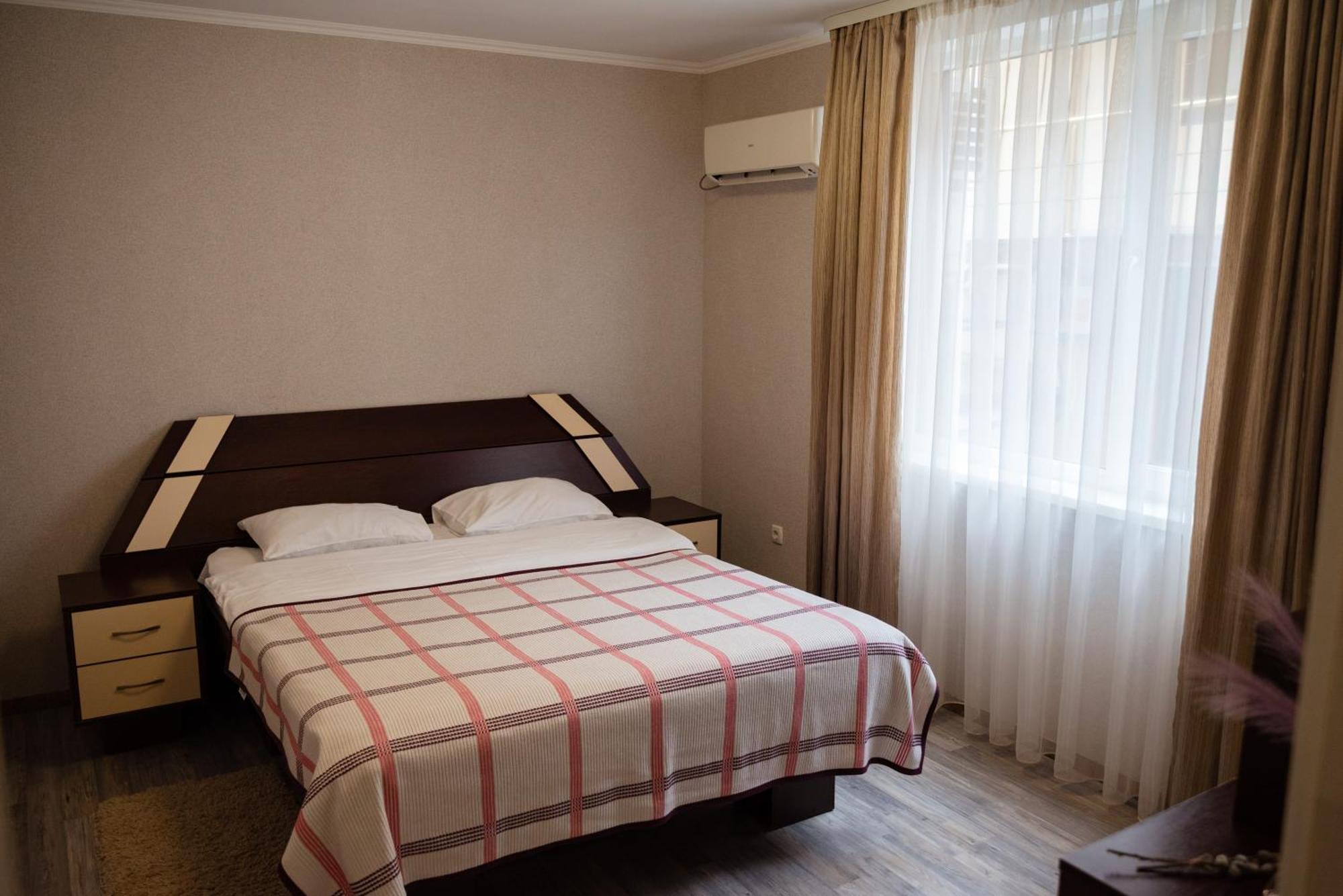 Hotel Butterfly Sadove Luaran gambar