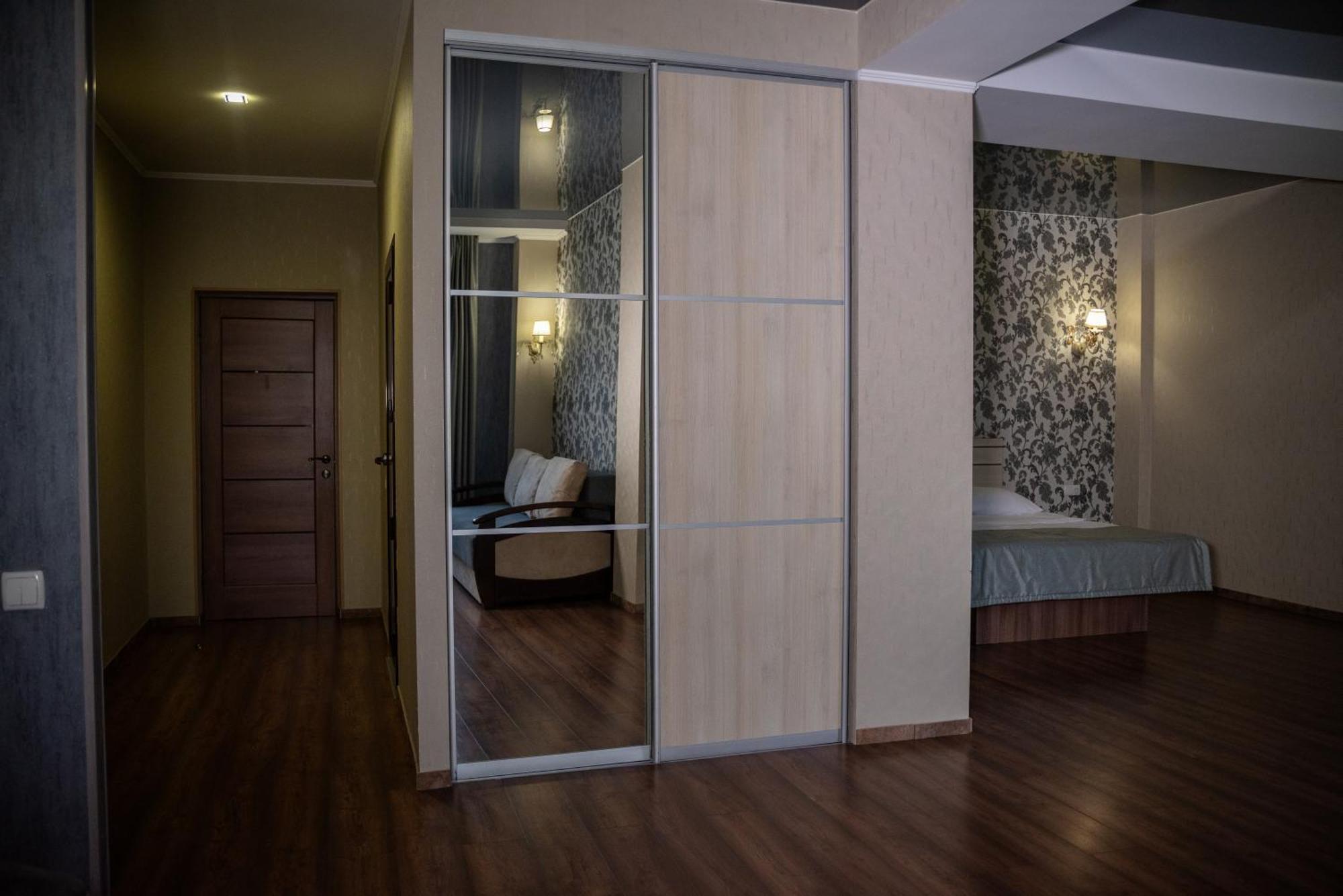 Hotel Butterfly Sadove Luaran gambar