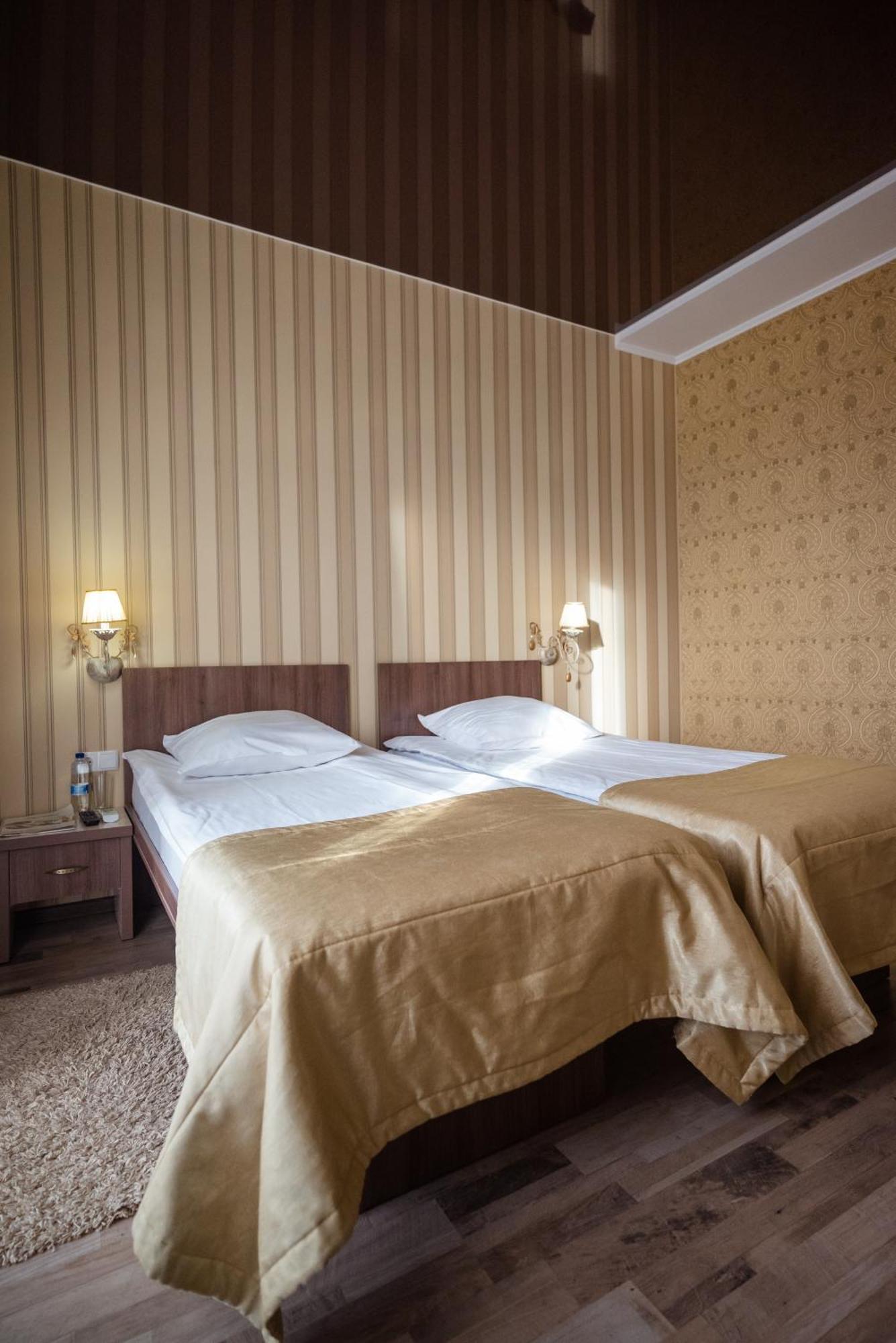 Hotel Butterfly Sadove Luaran gambar