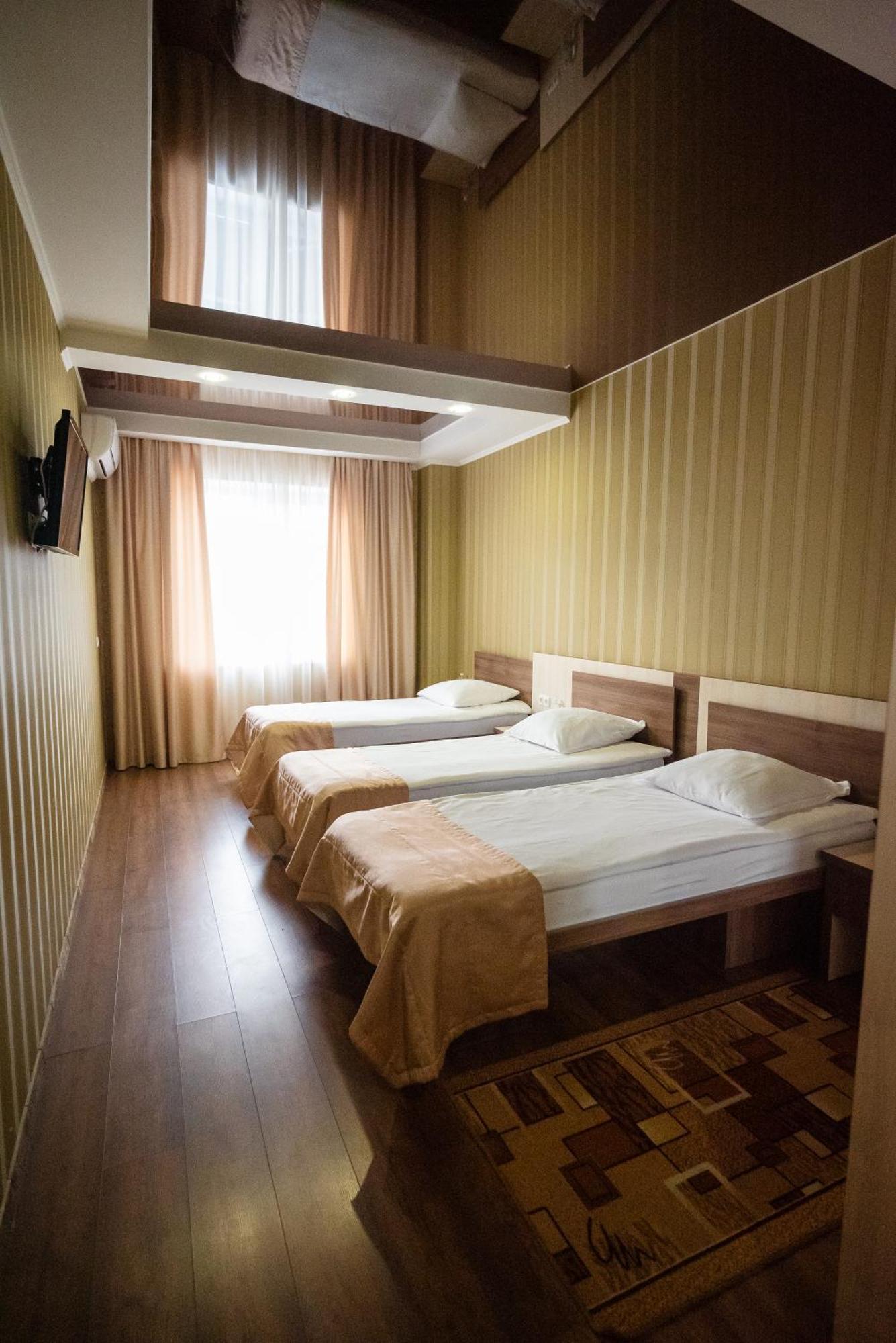 Hotel Butterfly Sadove Luaran gambar