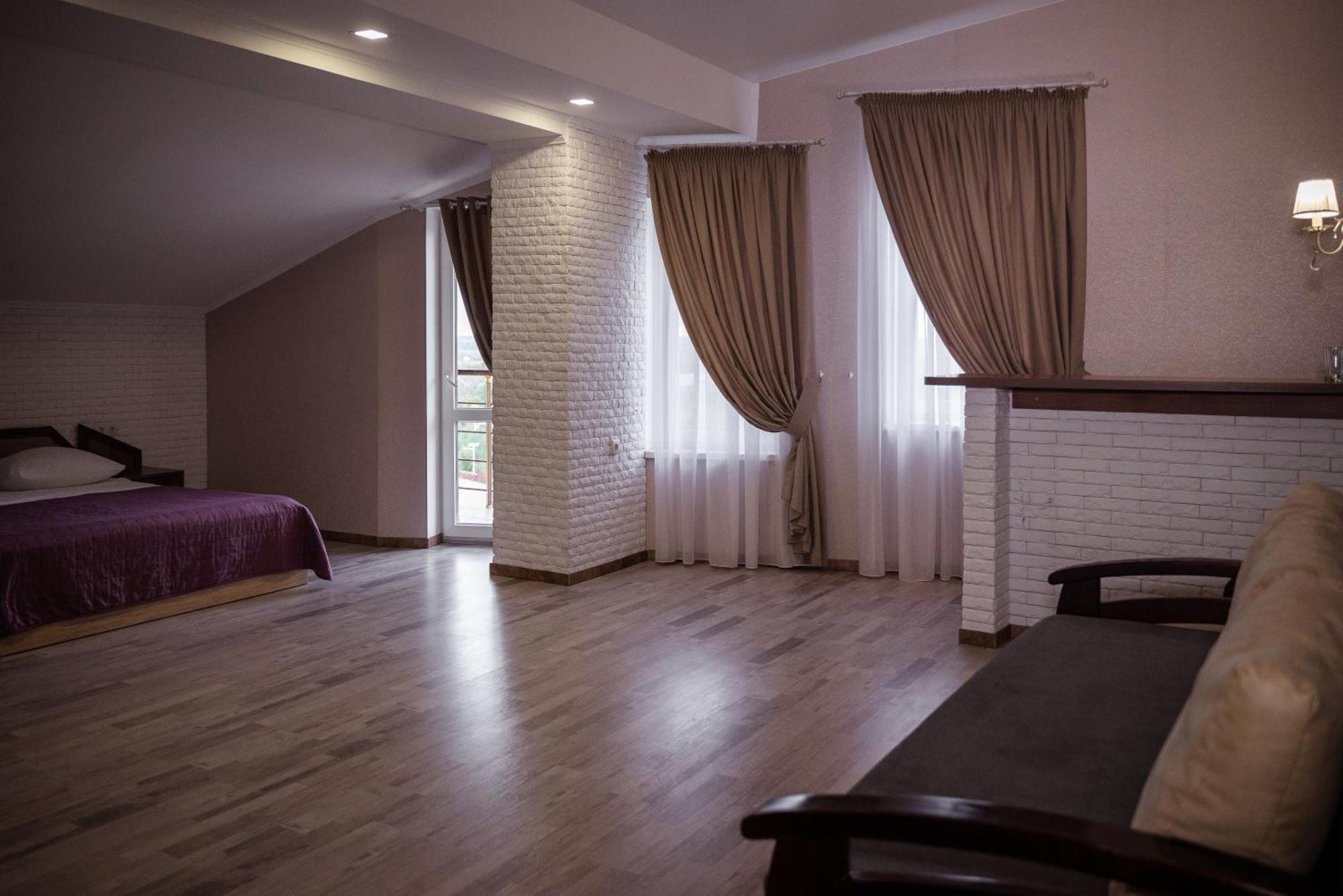 Hotel Butterfly Sadove Luaran gambar