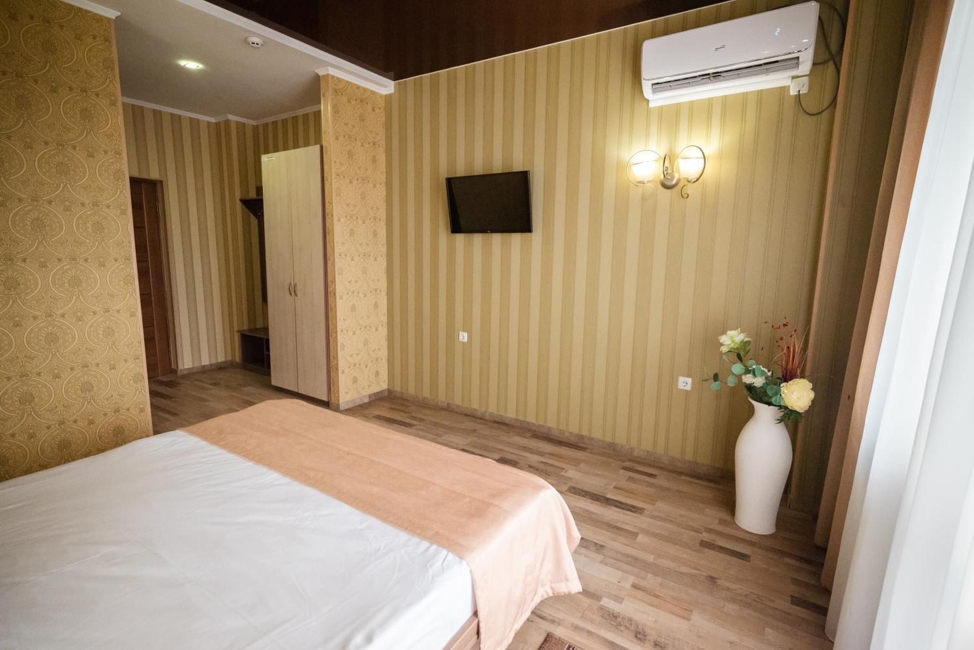 Hotel Butterfly Sadove Luaran gambar